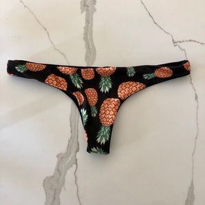 🍍🍍REVERSIBLE CHEEKY BIKINI BOTTOMS